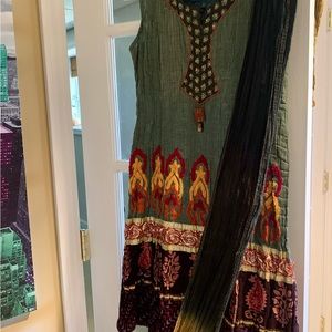 Women’s Salwar/Patialla Suit